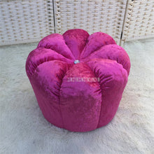 Load image into Gallery viewer, Simple Antique Lion Head Hollow Folowers Chinese Ceramic Drum Stool Living Room Home Decorative Porcelain Large Garden Stool
